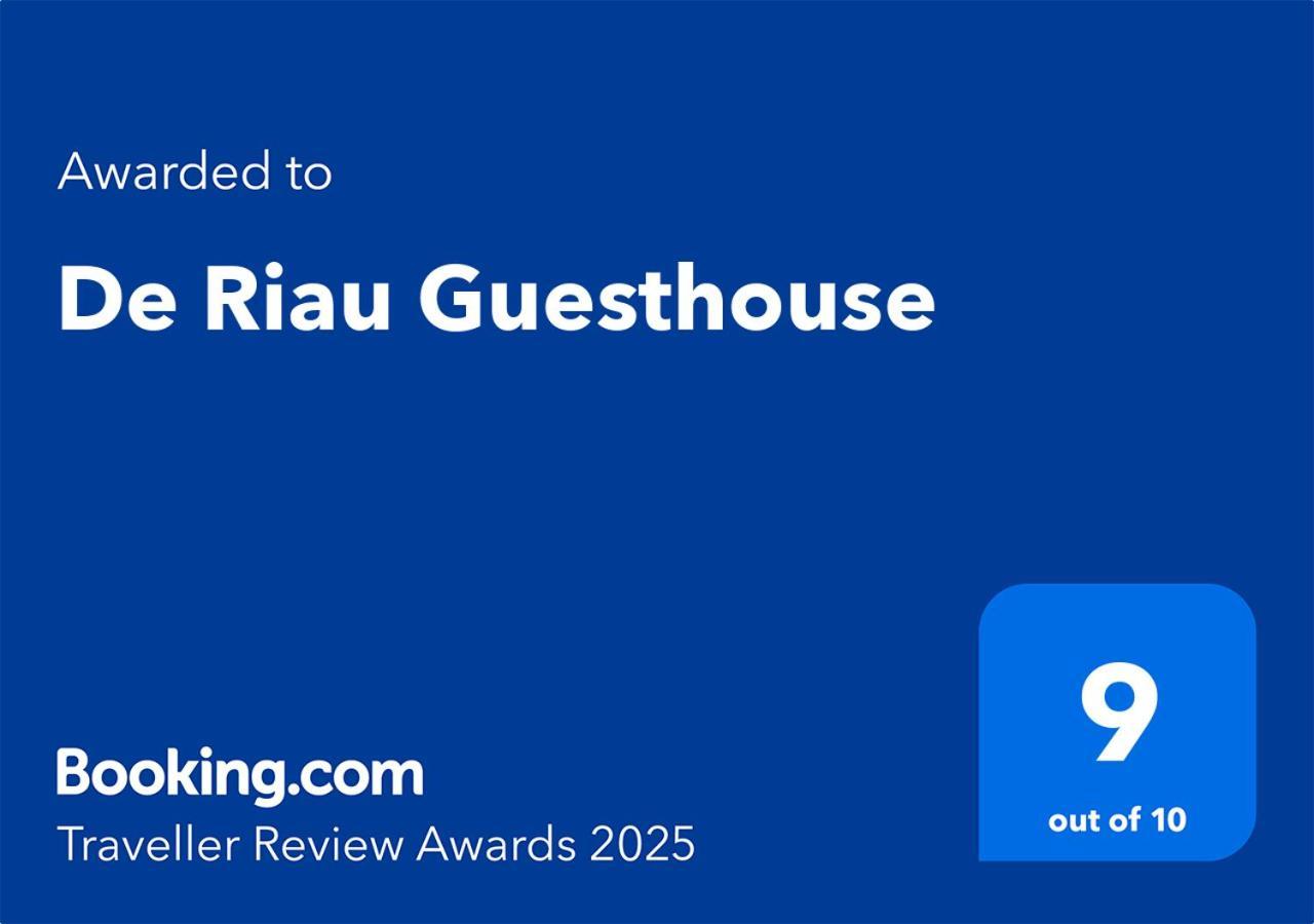 De Riau Guesthouse Bandung Exteriör bild