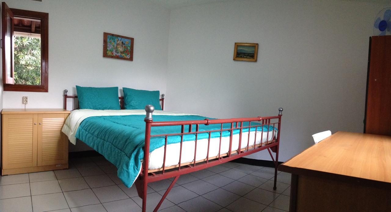 De Riau Guesthouse Bandung Rum bild